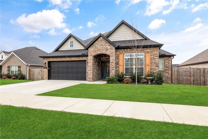 Property Photo:  2705 S Angels Road  AR 72701 