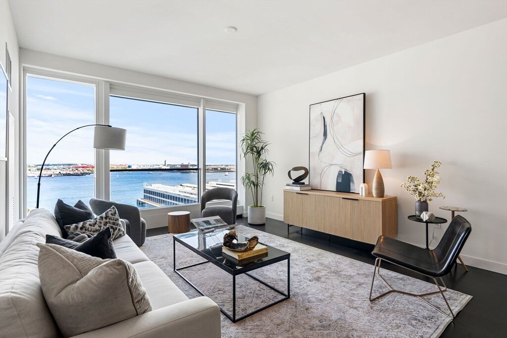 Property Photo:  150 Seaport 9C  MA 02210 