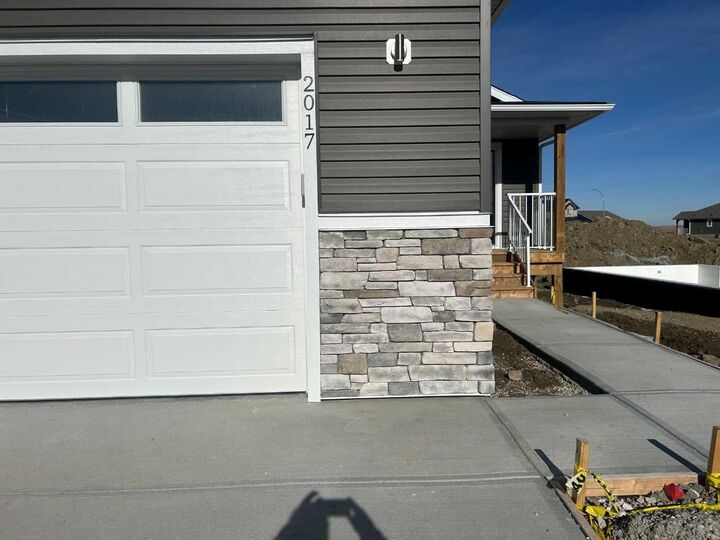 Property Photo: 2017 30 Avenue AB T0L 1R0