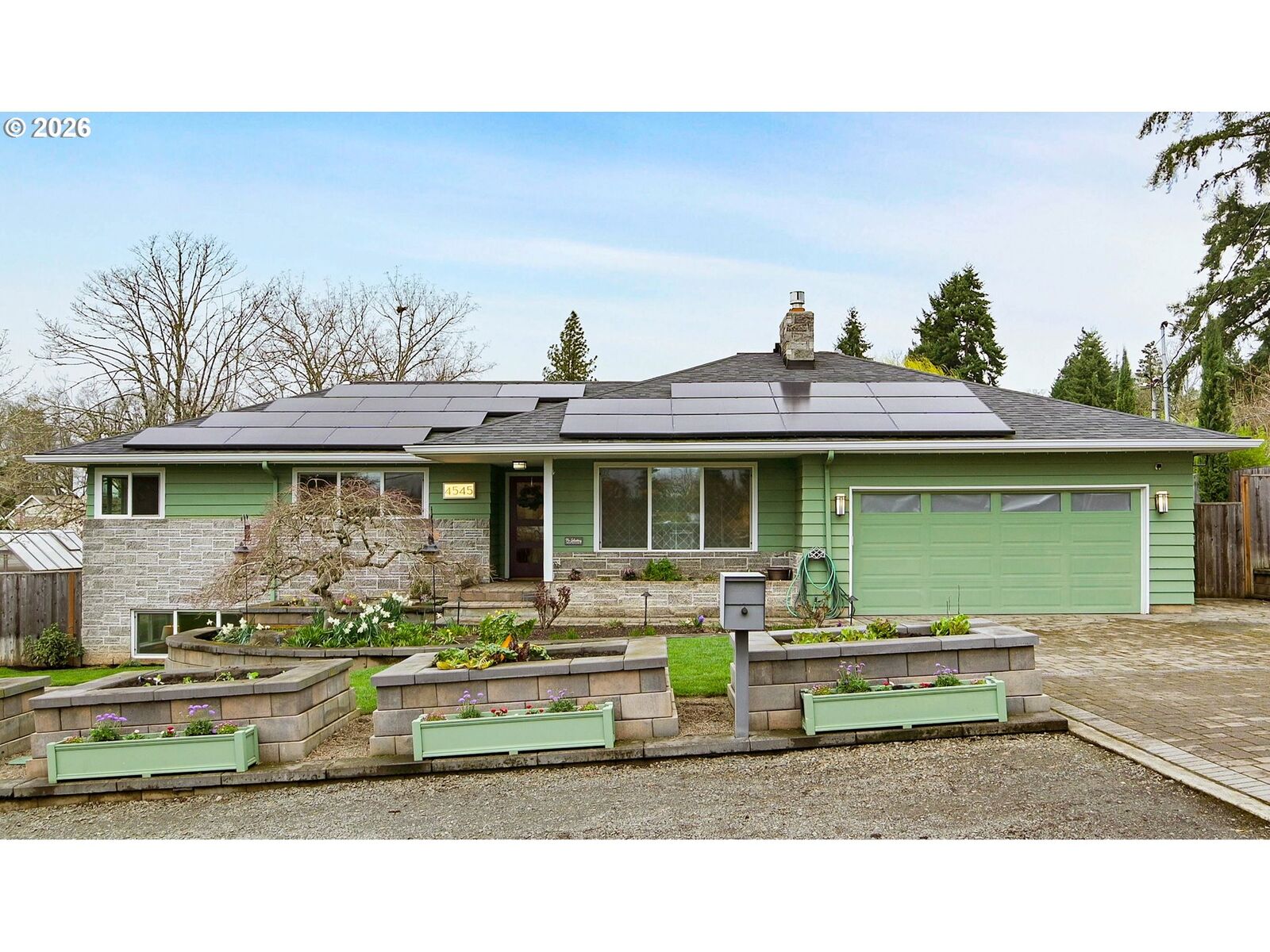 Property Photo:  4545 SE Derry Ln  OR 97267 