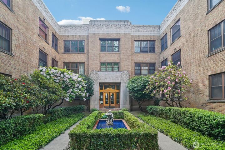 Property Photo:  519 W Roy Street 309  WA 98119 