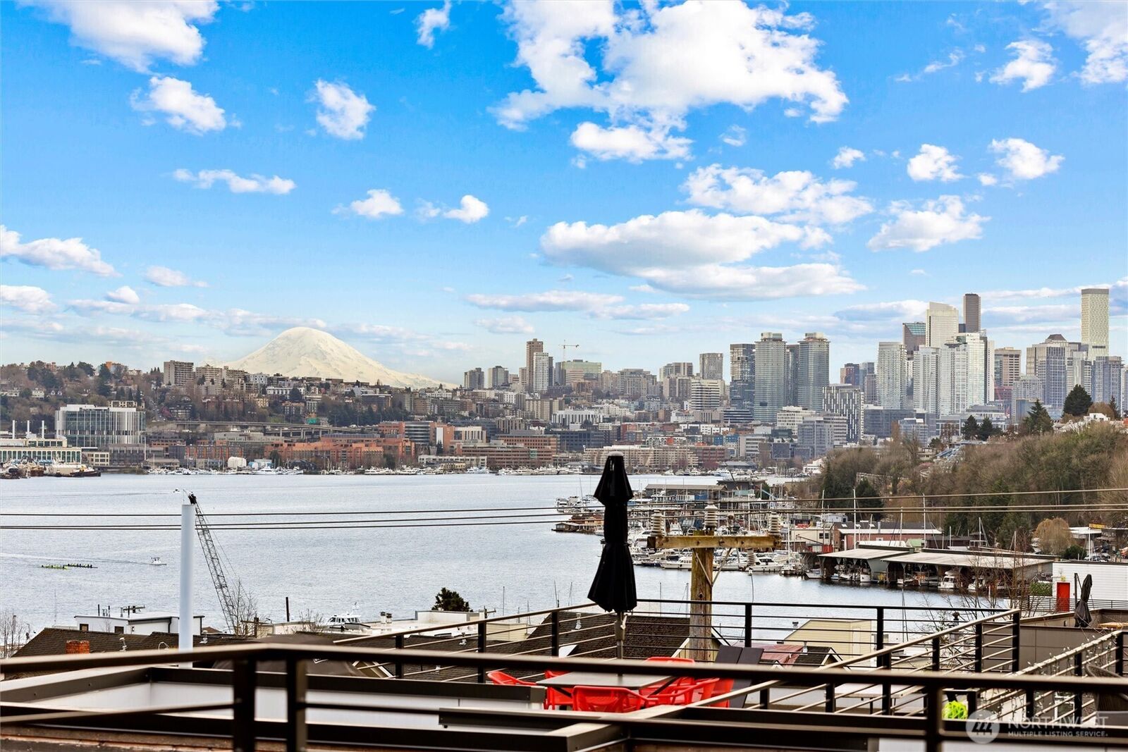 Property Photo: 3609 N Whitman Ave WA 98103