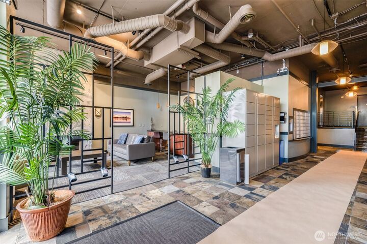 Property Photo:  108  5th Avenue S 720  WA 98104 