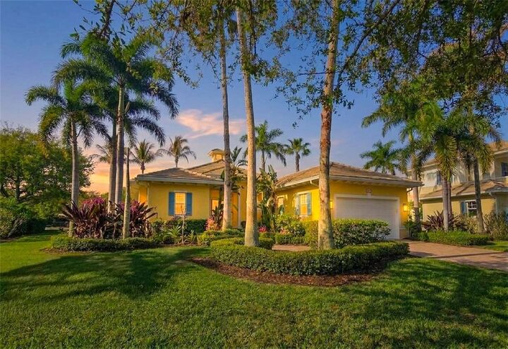 Property Photo: 2815 Saint Barts Square FL 32967