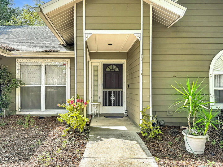 Property Photo: 1099 Greystone Lane FL 34232