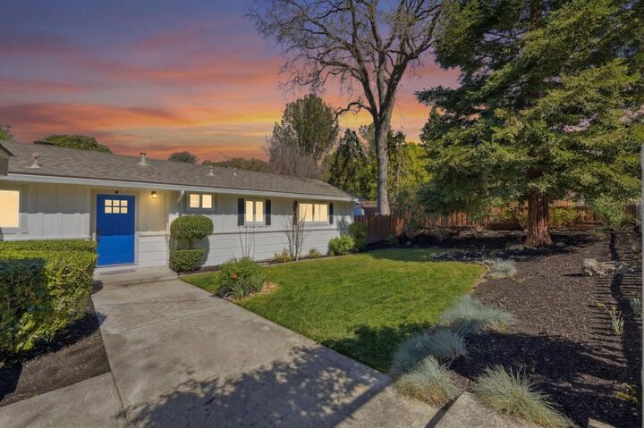 Property Photo:  300 La Tierra Buena  CA 94526 