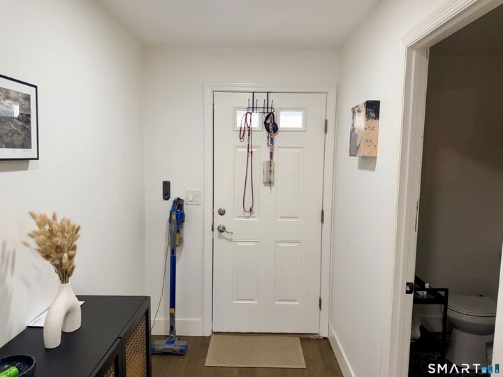 Property Photo:  235 Brittany Farms Road Apt G  CT 06053 