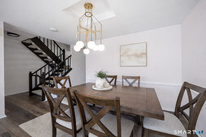 Property Photo:  237 Strawberry Hill Avenue Apt 27  CT 06902 