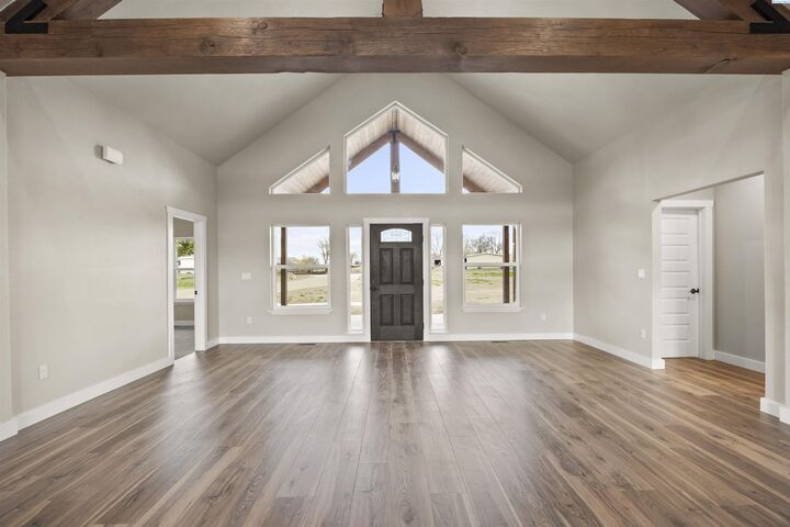 Property Photo:  6133 S Moore Rd  WA 99350 