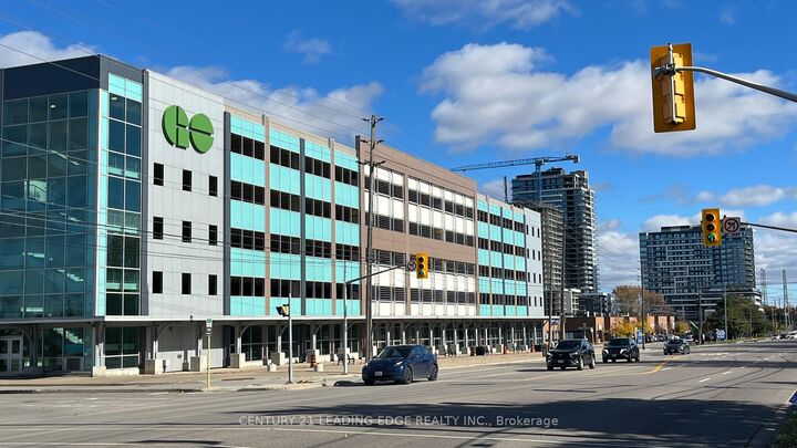 Property Photo:  1435 Celebration Drive 1906  ON L1W 1L8 