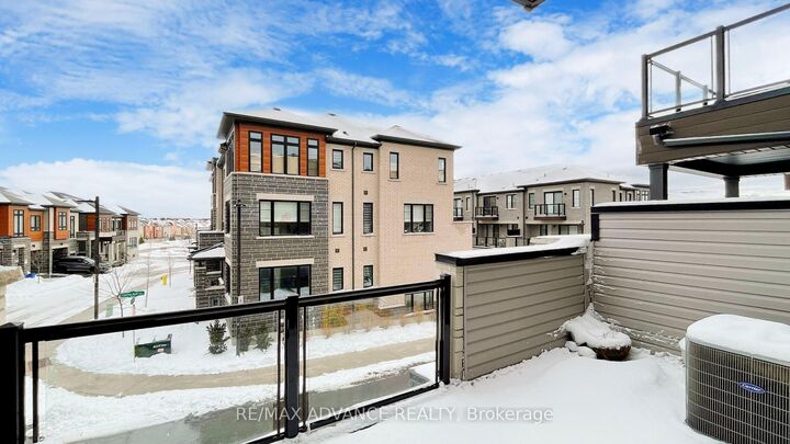 Property Photo: 4 Carole Bell Way ON L6E 0W2