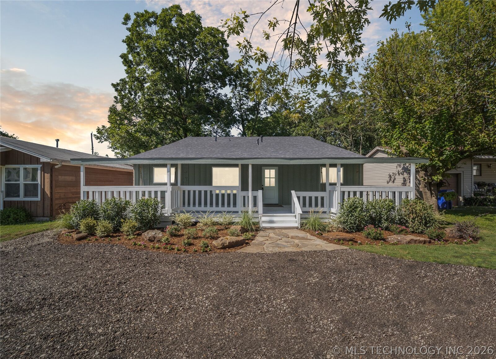 Property Photo:  512 W Dallas Street  OK 74012 