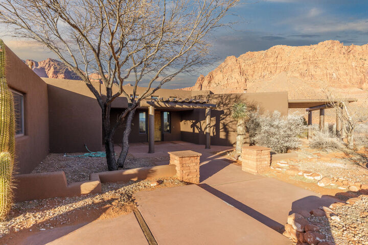 Property Photo:  874 Roadrunner Ct  UT 84738 