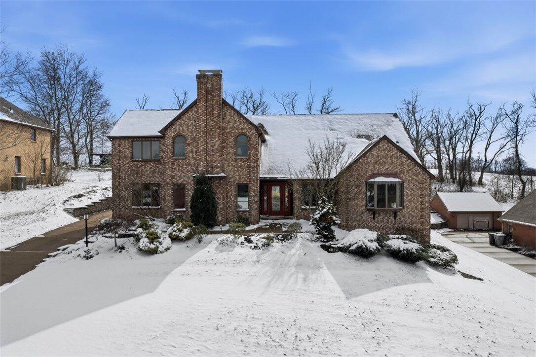 Property Photo: 167 Druid Dr PA 15317