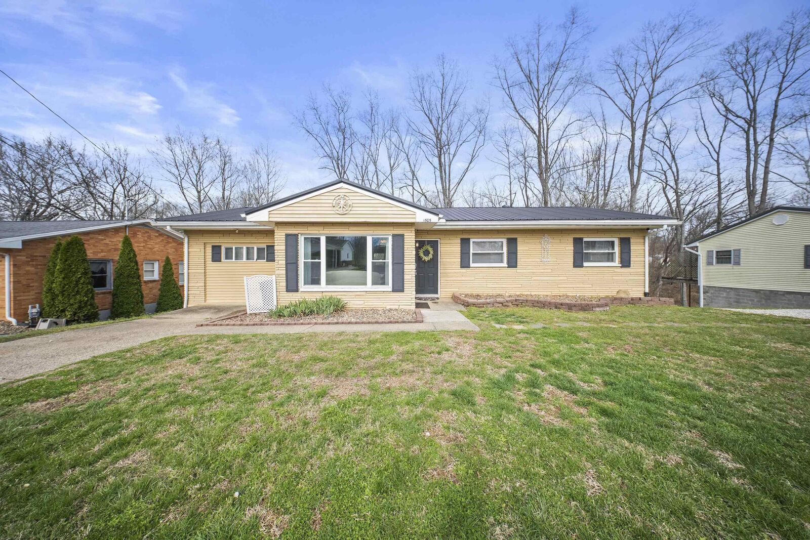 Property Photo:  1505 Walnut Street  KY 41139 