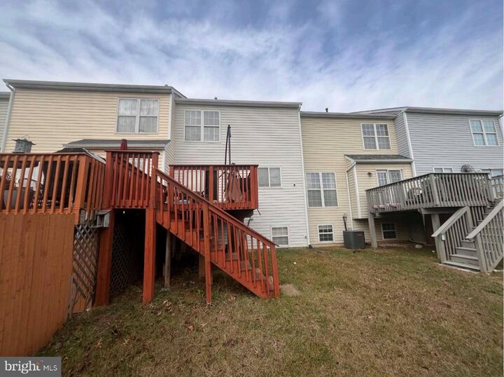 Property Photo: 54 Lisa Drive DE 19702