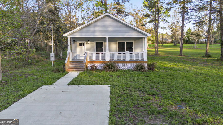 Property Photo:  54 SW Pear Street  GA 31316 