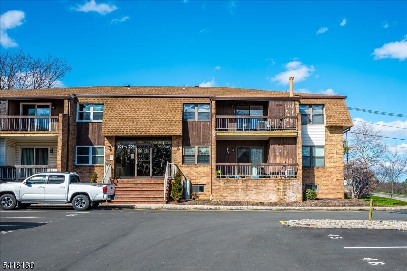 Property Photo: 305 Sharon Garden Ct NJ 07095