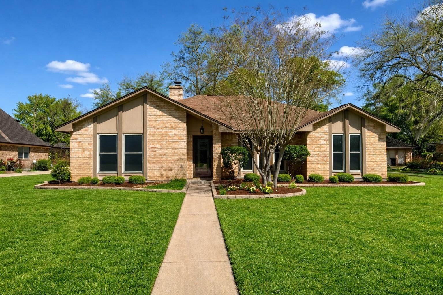 Property Photo:  62 Raintree Court  TX 77566 