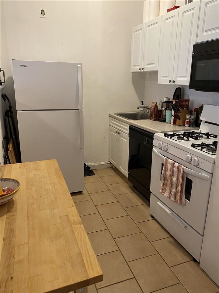 Property Photo:  410 Washington St 3  NJ 07030 