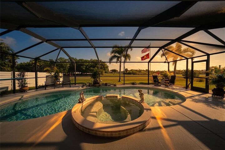 Property Photo:  36 Pinehurst Court  FL 33947 