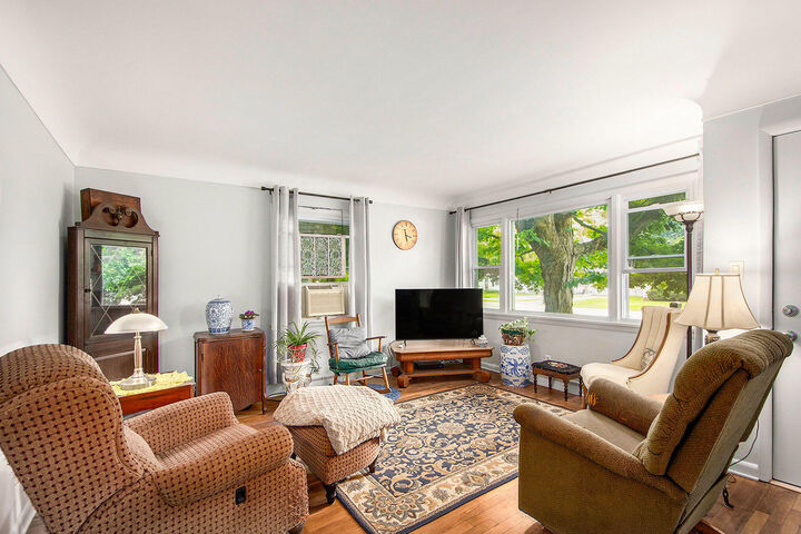 Property Photo:  513 Gregory Place  MI 49202 