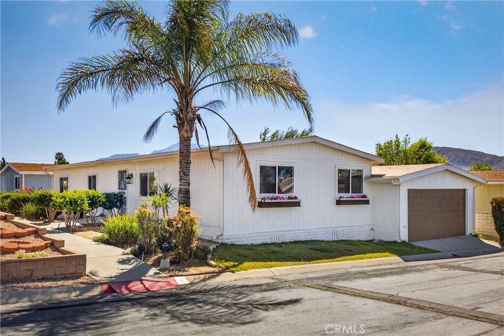Property Photo:  3800 W Wilson 19  CA 92220 