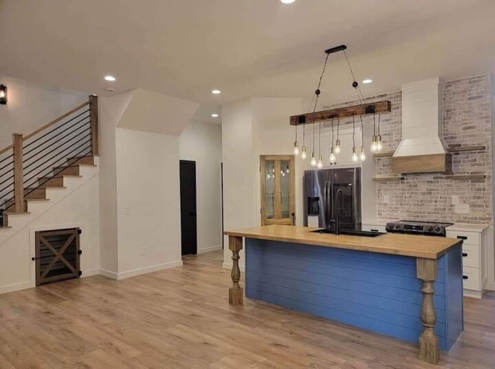 Property Photo: 927 Koble Dr TN 37087