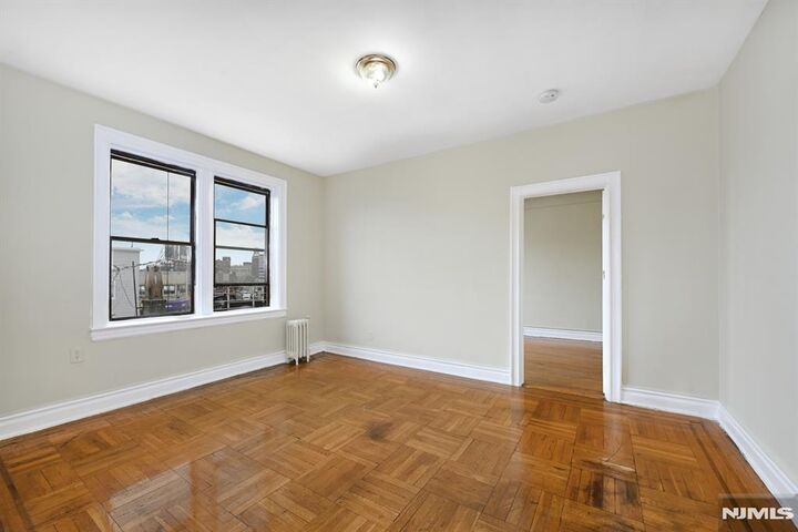 Property Photo:  124 Storms Avenue 4E  NJ 07306 