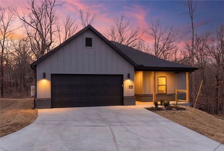 Property Photo:  5 Kirkdouglas Lane  AR 72715 