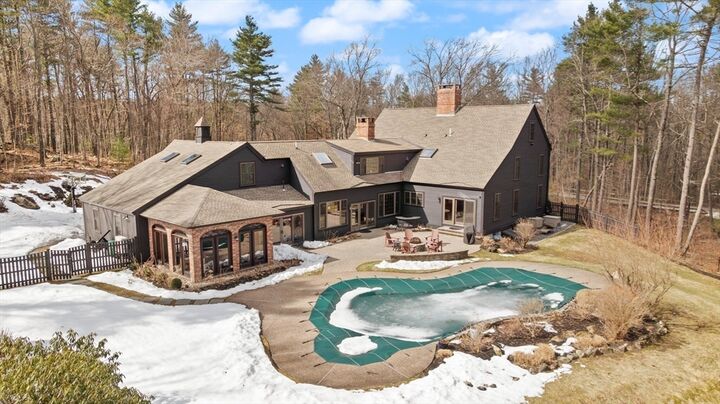 Property Photo:  85 Townsend Farm Road  MA 01921 