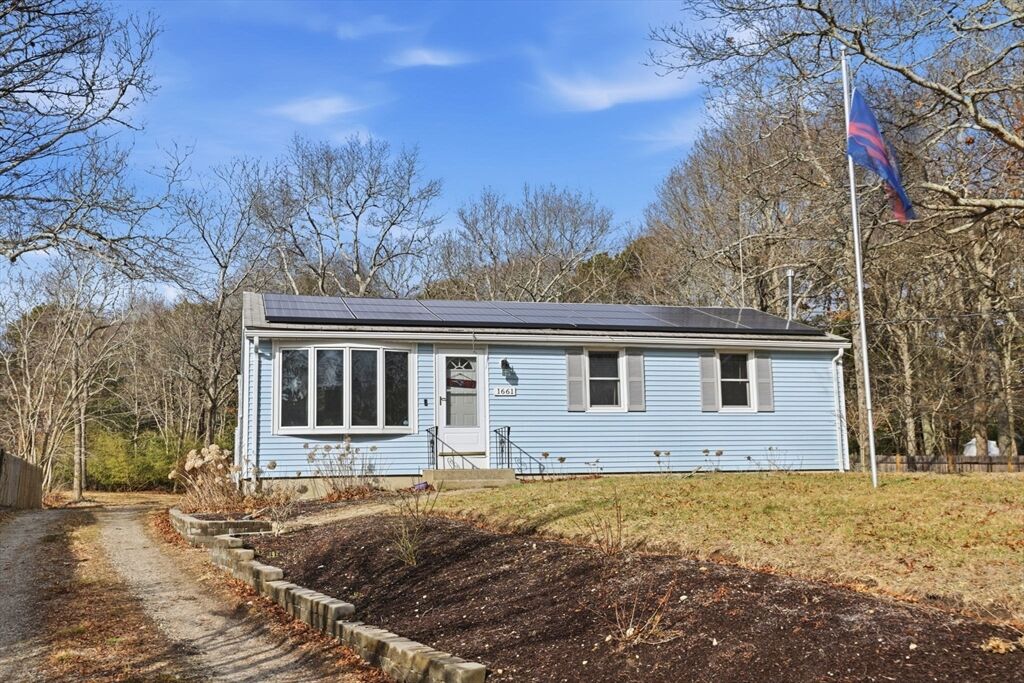 Property Photo:  1661 State Rd  MA 02360 
