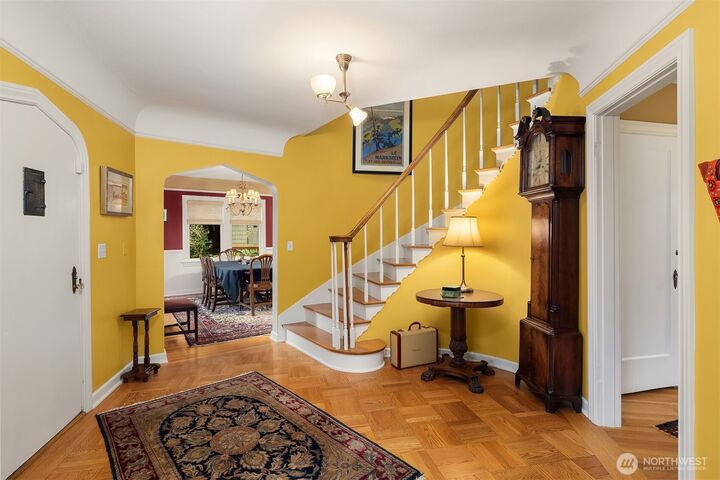 Property Photo: 3333 43rd Avenue NE WA 98105