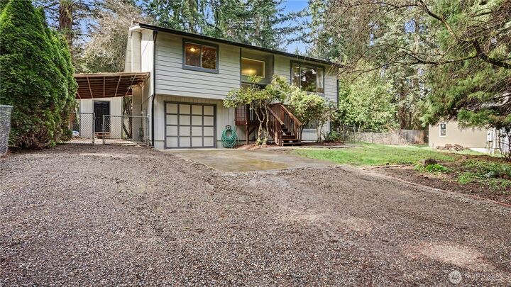 Property Photo:  5710  188th Avenue E  WA 98390 
