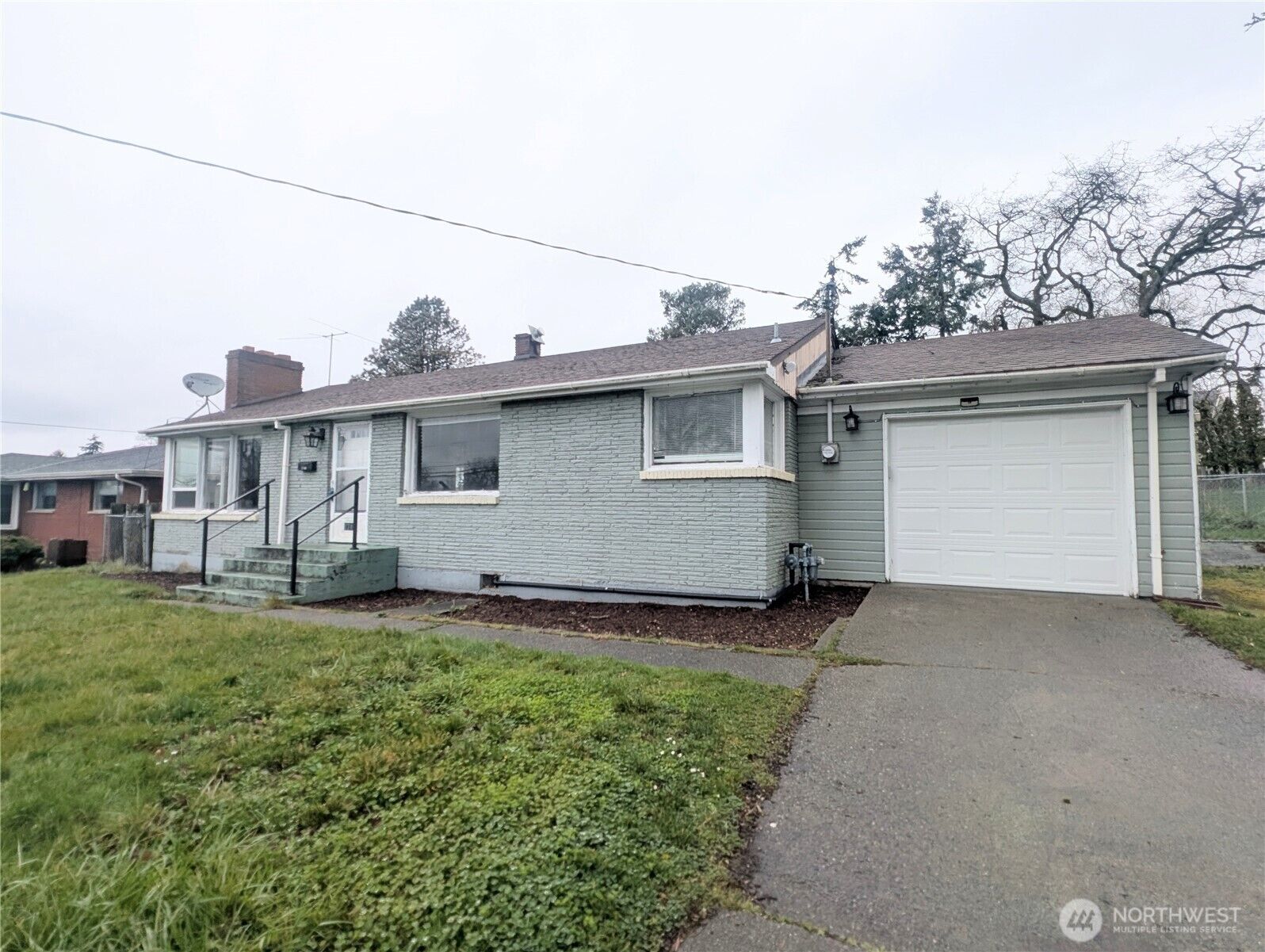 Property Photo: 1740 SE 6th Street WA 98277
