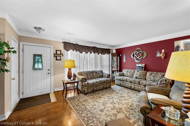 Property Photo: 8423 Norborne Avenue MI 48127