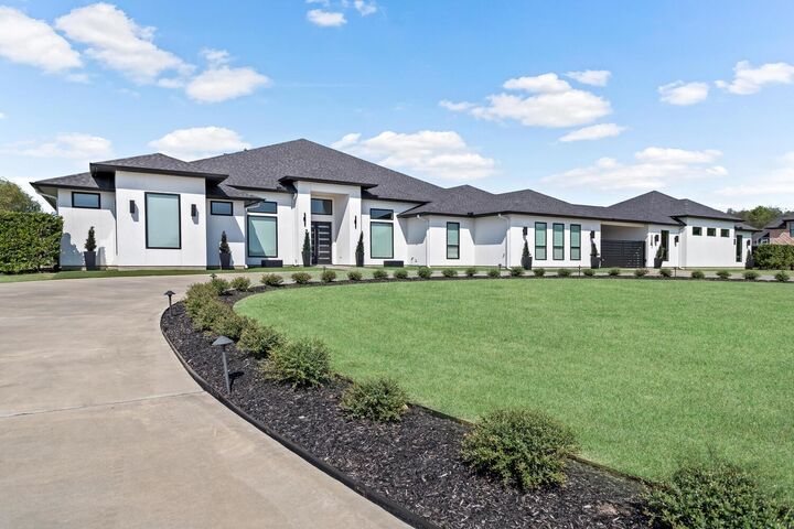 Property Photo:  7720 N Lakeside Dr  TX 77707 