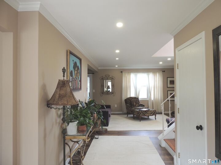 Property Photo:  124 South Montowese Street 10  CT 06405 