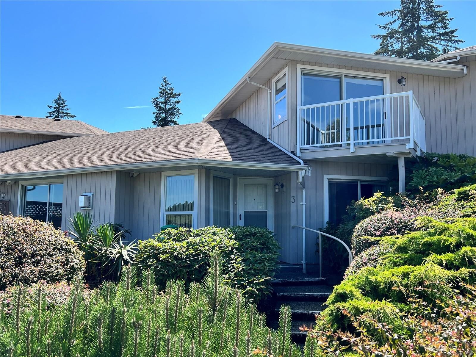 Property Photo: 130 Corbett Rd #3 BC V8K 1T2