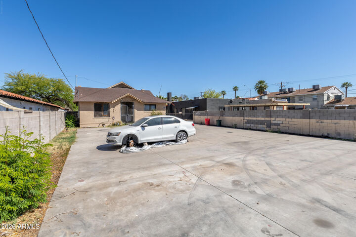 Property Photo:  1313 W McDowell Road W 2  AZ 85007 