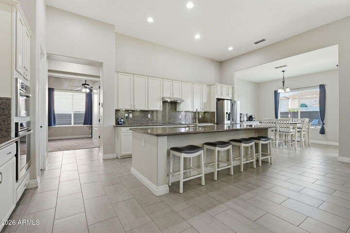 Property Photo:  2997 E Wildhorse Drive  AZ 85297 