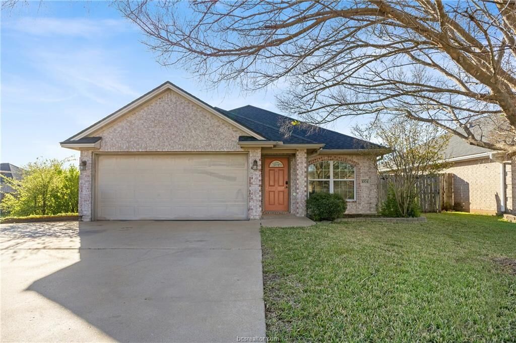 Property Photo: 1004 Gardenia Street TX 77845