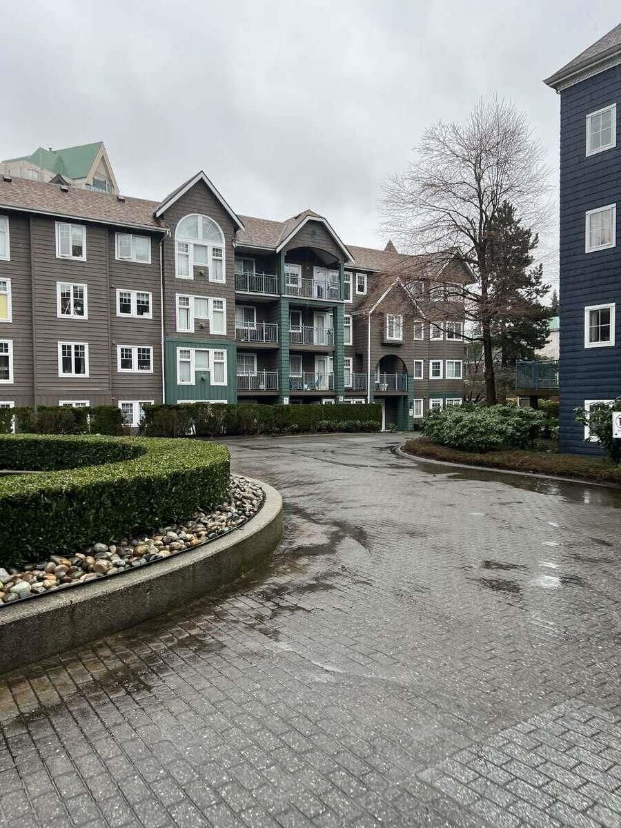 Property Photo: 3085 Primrose Lane 102 BC V3B 7S3