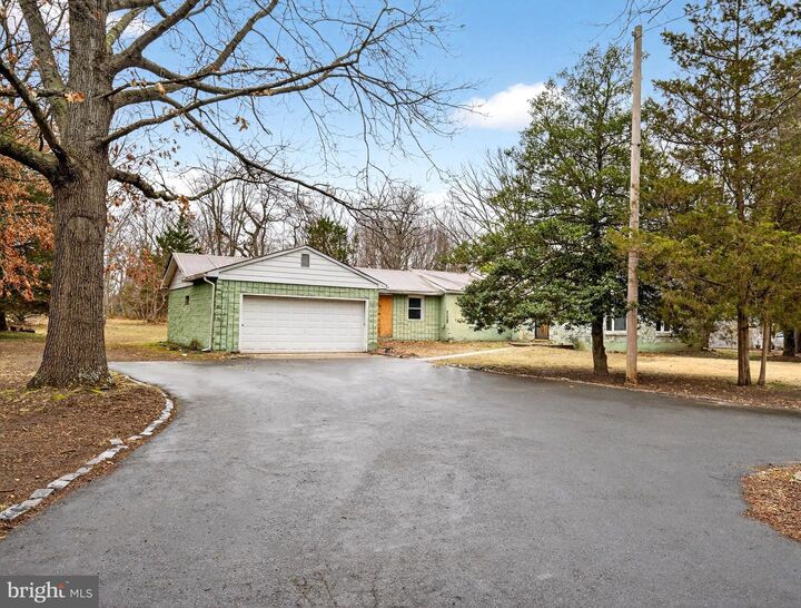 Property Photo:  2730 Garwood Road  NJ 08081 