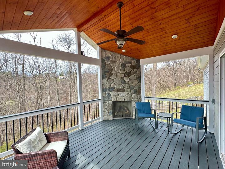 Property Photo:  112 Apple Orchard Drive  VA 22642 