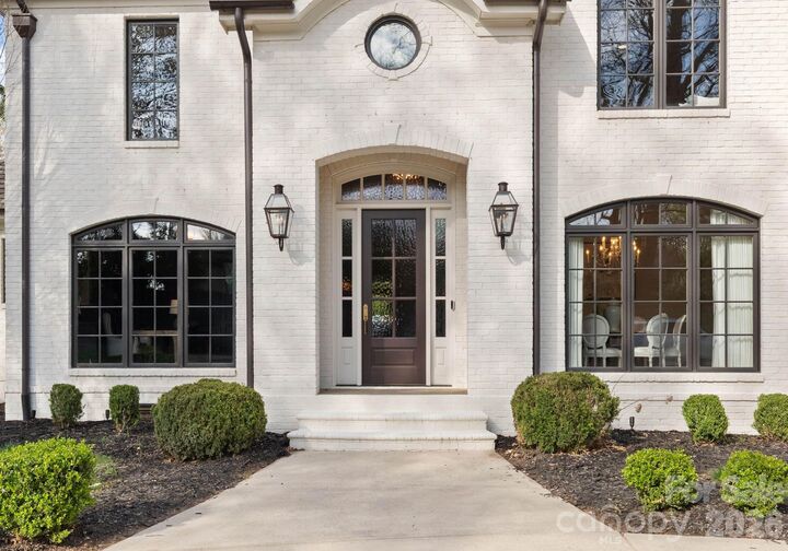 Property Photo: 2043 Sharon Lane NC 28211