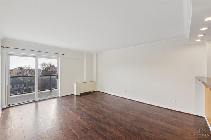 Property Photo:  2200 Victory Parkway  OH 45206 