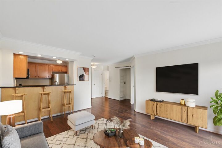 Property Photo:  2200 Victory Parkway  OH 45206 