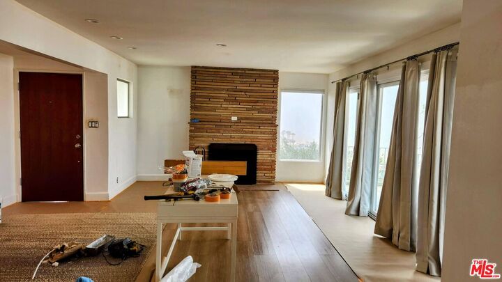 Property Photo: 7008 Vista Del Mar Ln CA 90293