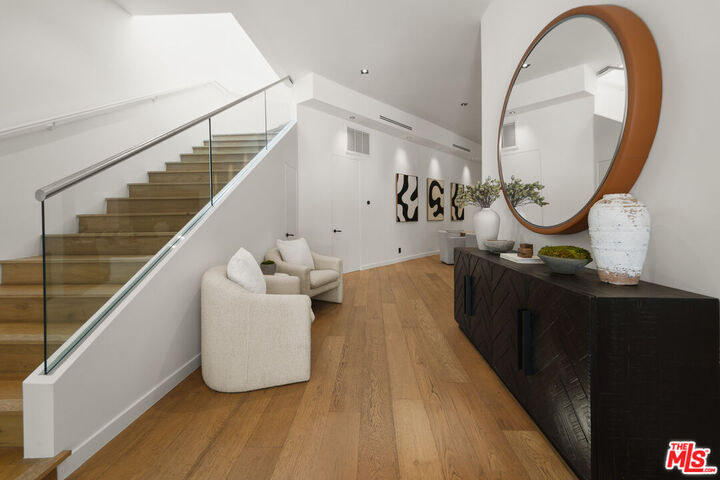 Property Photo:  2163 Outpost Dr  CA 90068 